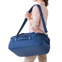 New 😍 YETI Crossroads® 40L Duffel 👏 -Cheap Stonelain Store W Bags 40L Duffel Navy On Body Back 03235 B png