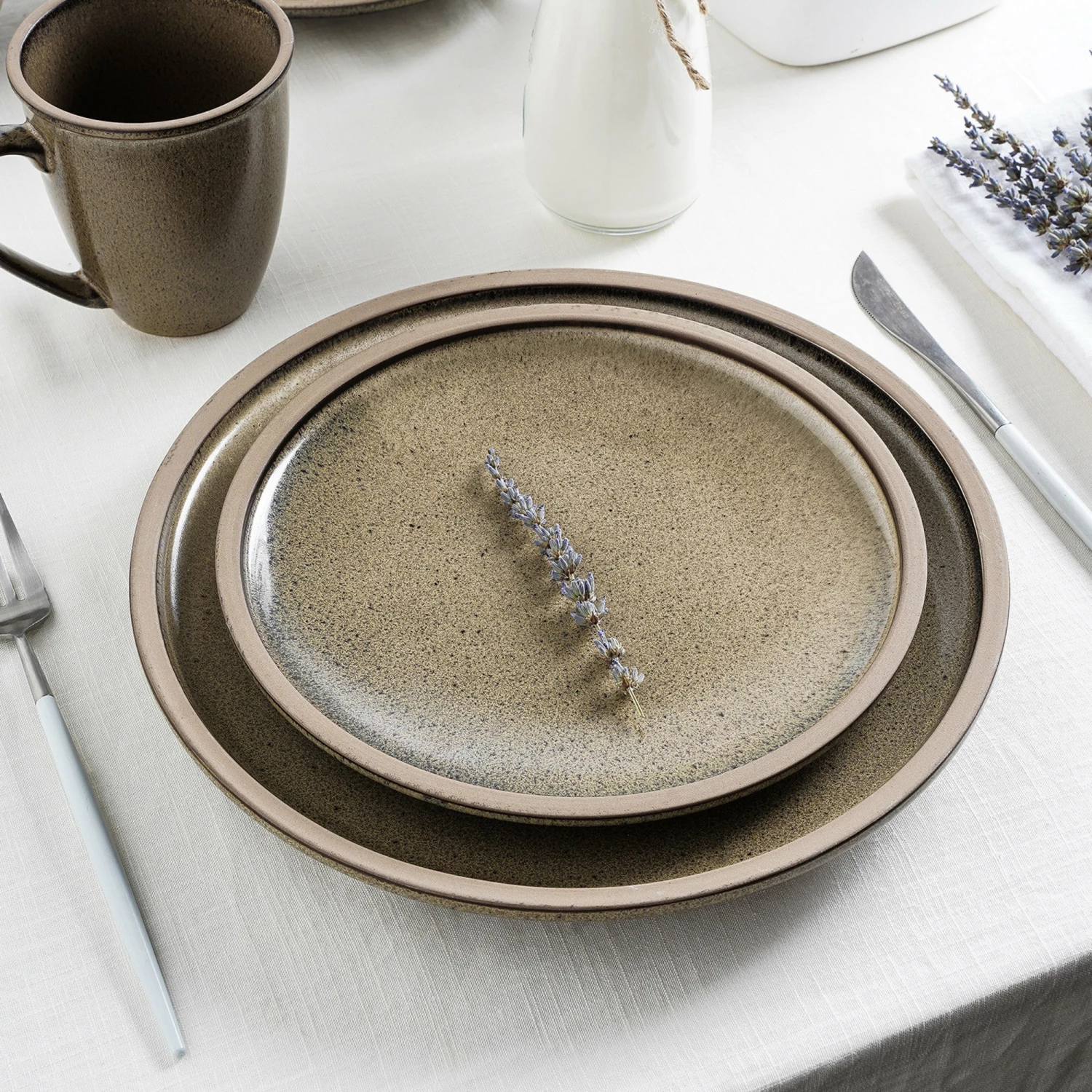 Promo ๐ฏ Stone Lain Tina Stoneware Dinnerware Set - Green And Beige ๐ 3 Promo ๐ฏ Stone Lain Tina Stoneware Dinnerware Set - Green And Beige ๐ - Image 3